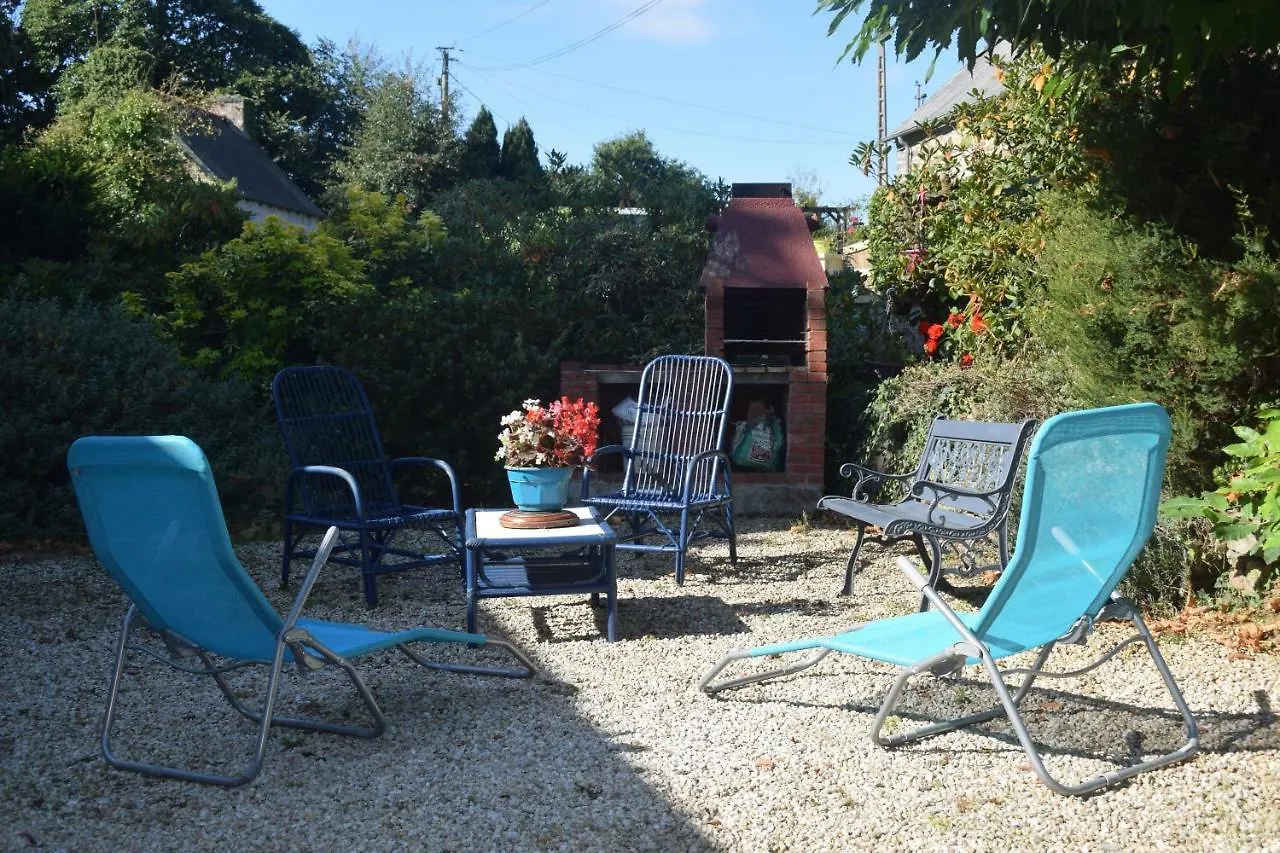 Holiday home Maison Au Calme Dans Un Endroit De Verdure Villa Saint-Clet France